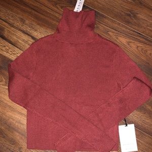 Brand new Kendall Kylie turtleneck